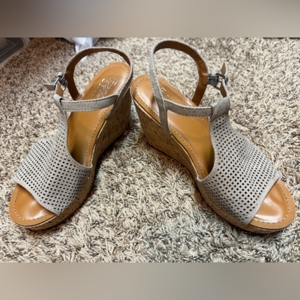New ✨ FRANCO SARTO Clinton2 Wedge Sandals